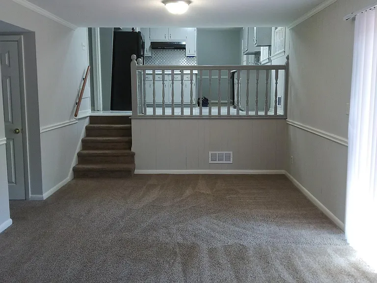 1359 Cornwall Rd — Photo 10