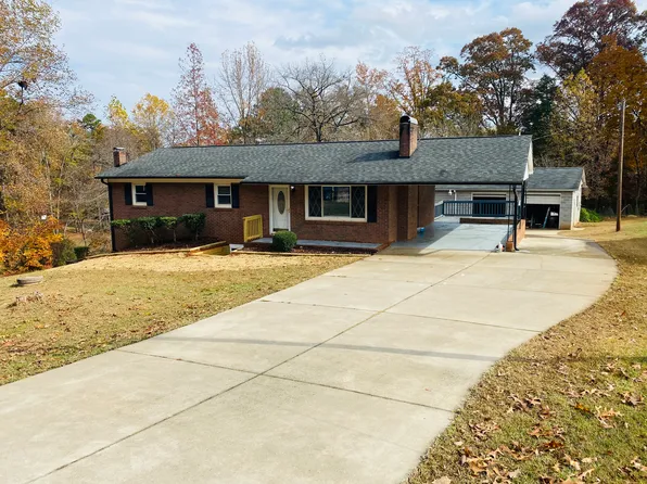 3815 Oakwood Cir, Iron Station, NC 28080