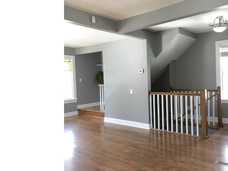 2111 3rd St NE — Photo 4