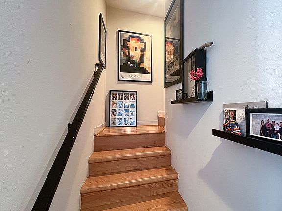4th image of 10712 Greenwood Ave N #A