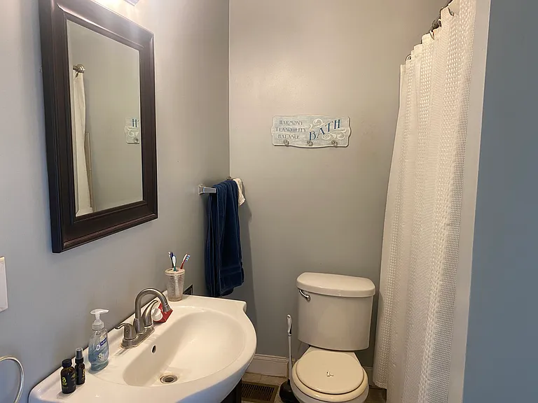 23 Orchard Ave #2R — Photo 4