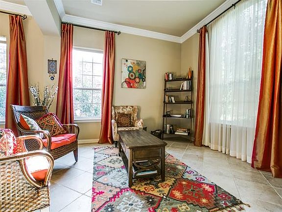 2nd image of 2836 Barnhill Ln