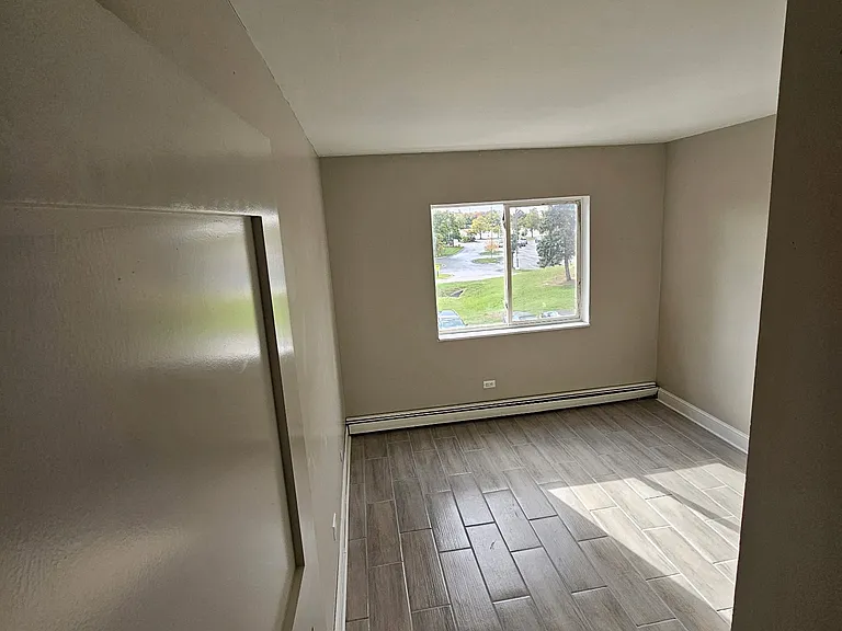 321 W Hawthorne Cir #3B — Photo 7