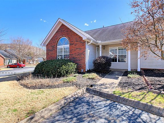 2nd image of 316 Woodruff Park Ln