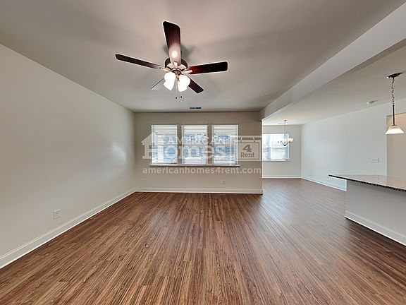 3rd image of 6240 Bridgewood Dr