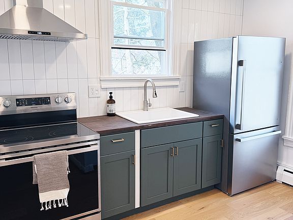 2nd image of 89 Saint James St #1