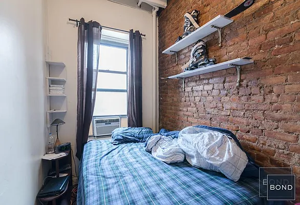 Rented by Bond New York | media 25