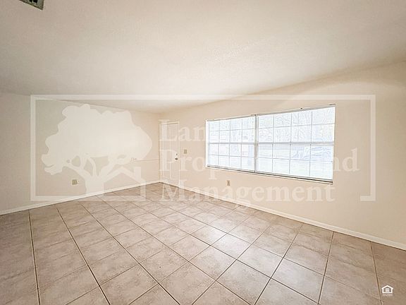 4th image of 4819 Fernery Ln