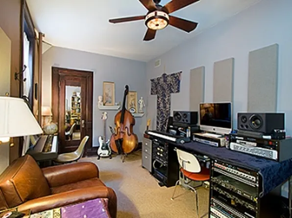 140 West 16th Street image 1 of 7