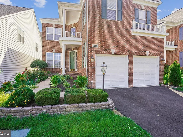 9059 Galvin Ln — Photo 3