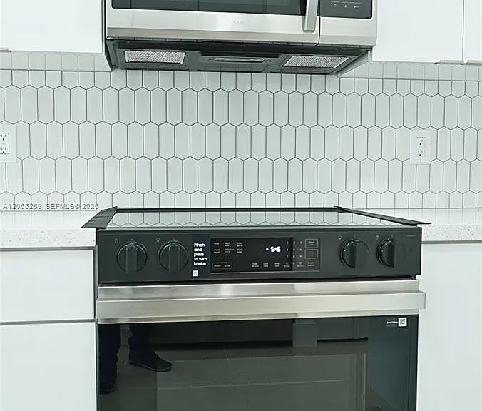 5661 W 21st Ave — Photo 26