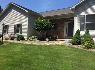 3700 Whispering Woods Ln, Baldwinsville, NY 13027