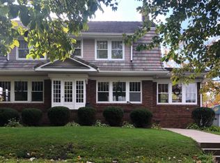 710 1st Ave E, Oskaloosa, IA 52577