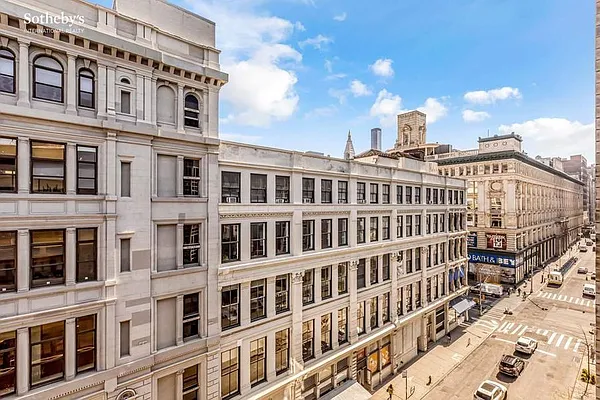 Sold by Sotheby's International Realty | media 20