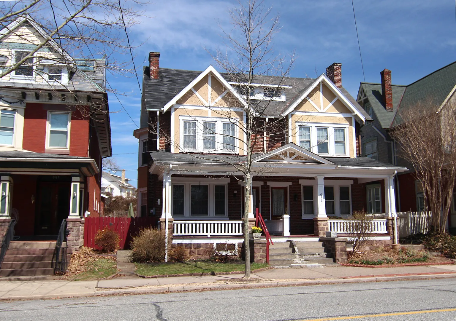 949 High St photo 1