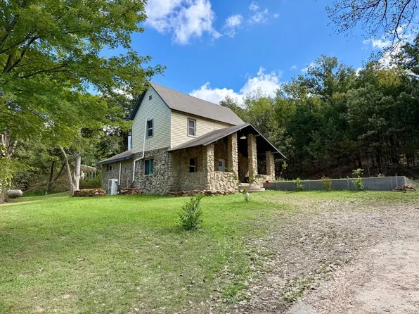 3113 Bronco Rd, Niotaze, KS 67355