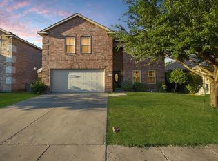 1713 Birds Eye Rd, Fort Worth, TX 76177