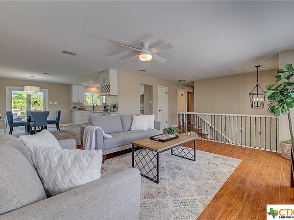 3rd image of 11303 Blackmoor Dr