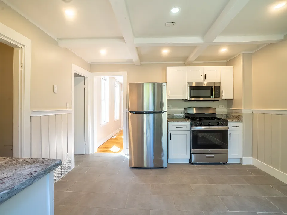 18 Drew Ave #1