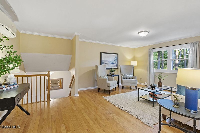 3rd image of 276 Northern Pines Road