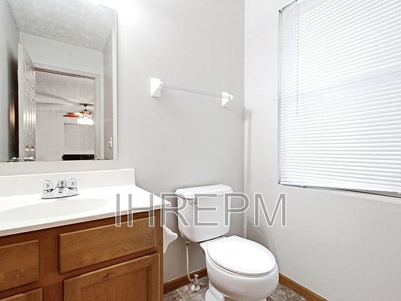 4th image of 7786 Freesia St
