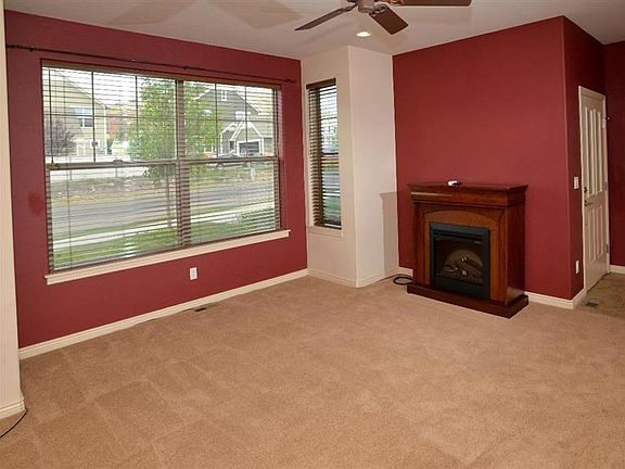 3rd image of 295 Montgomerie Cir