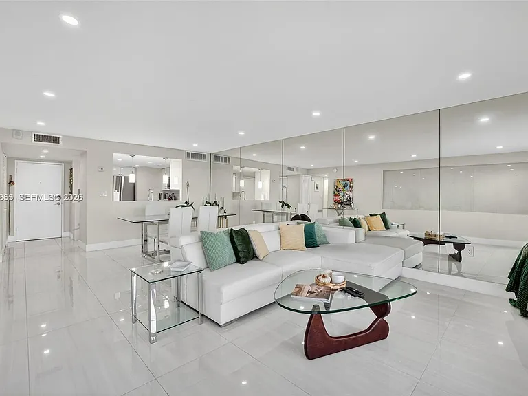 3000 E Sunrise Blvd #14C — Photo 10