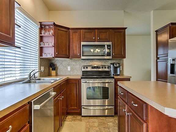 3rd image of 4714 N 162nd St
