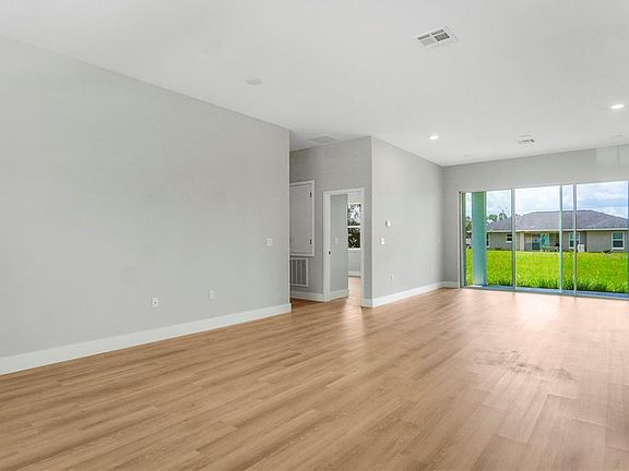 4th image of 5220 SW 128TH PLACE