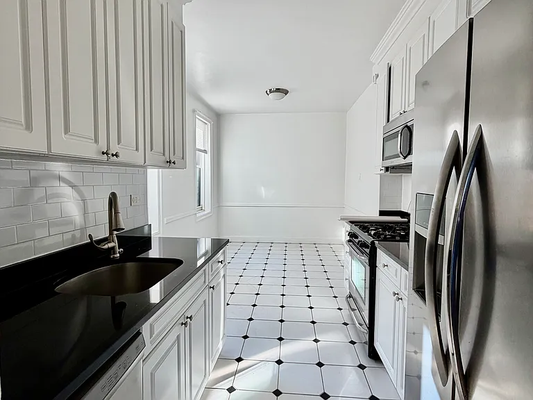 40 Shore Blvd #5H — Photo 16