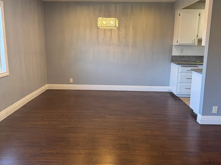 916 S Sherbourne Dr #205 — Photo 4