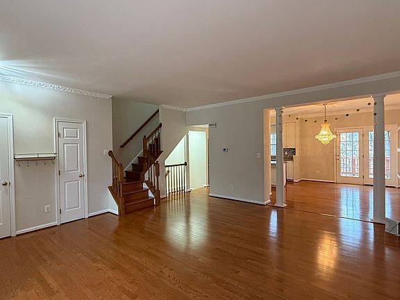 5th image of 2570 Sylvan Moor Ln