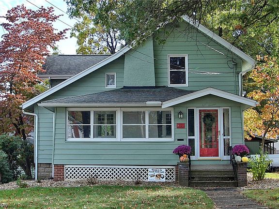 2nd image of 800 Sackett Ave