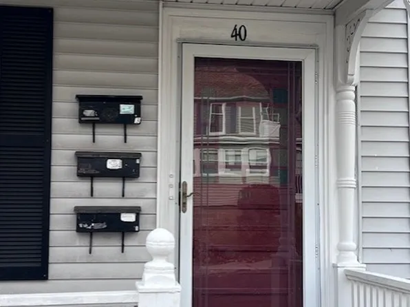 40 Rice St APT 3, Marlborough, MA 01752