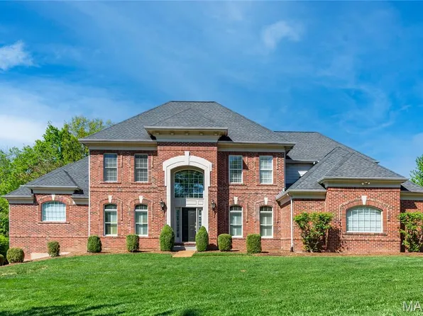 343 Pine Bend Dr, Chesterfield, MO 63005