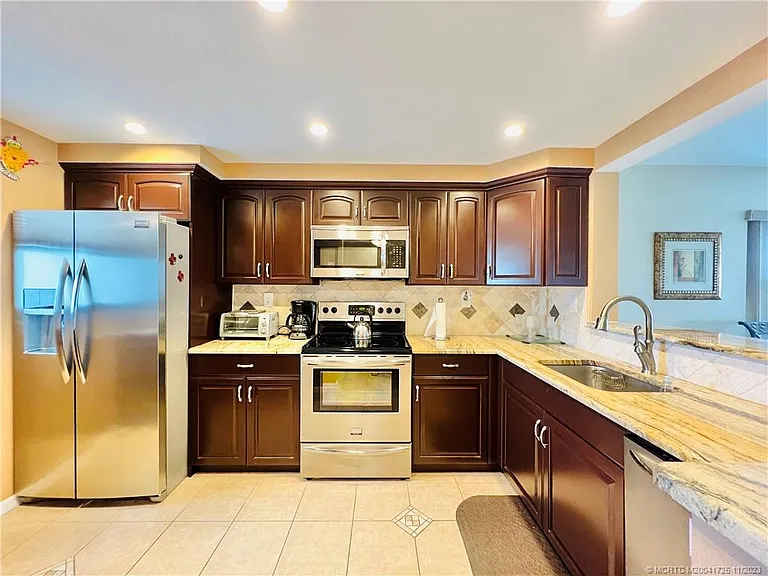 9400 S Ocean Dr #201B — Photo 6