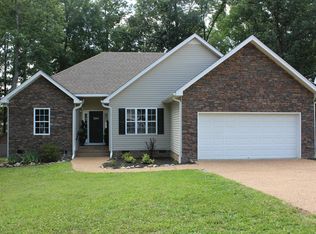 1504 Walnut Hills Dr, Chapel Hill, TN 37034