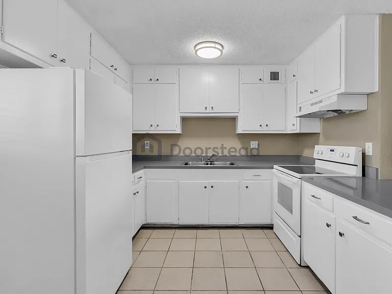9400 Montrose Ct #27 — Photo 11