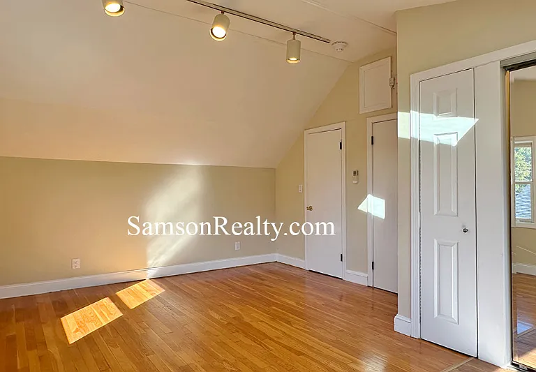 842 Oaklawn Ave #2 — Photo 5
