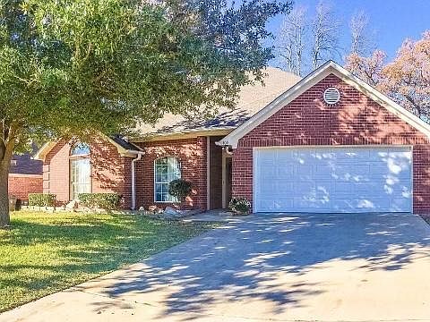 1st image of 409 Eisenhower Dr