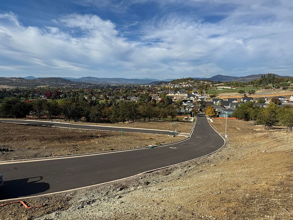 1st image of 468 Pinnacle Rdg #88