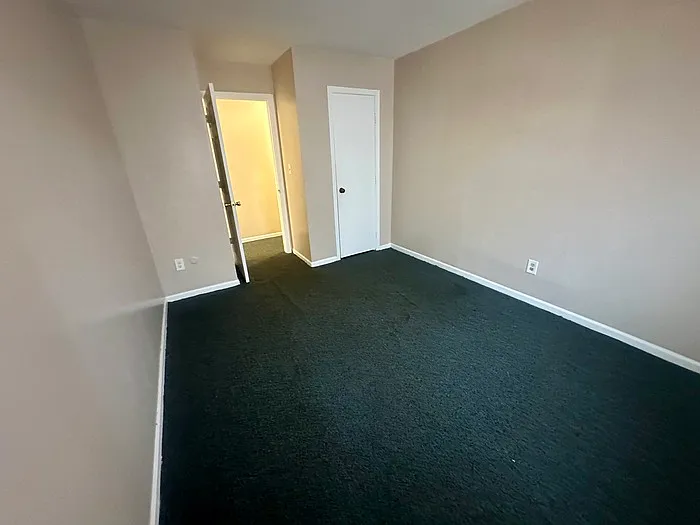 6340 Commons Dr — Photo 17
