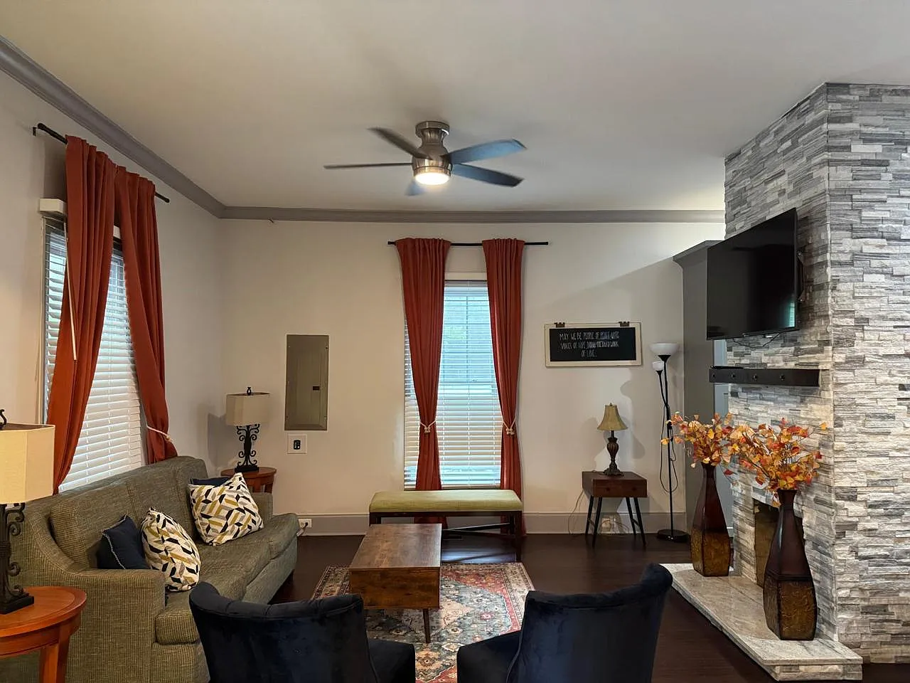 4 bed, 1803 sqft, $900 — Photo 3
