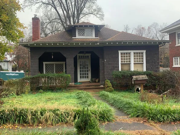 226 Warwick Ln, Bedford, VA 24503