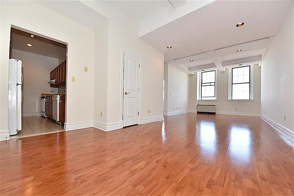 Sold by Pistilli Realty Group | media 32