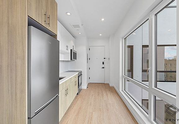 5th image of 335 Linden Blvd #F