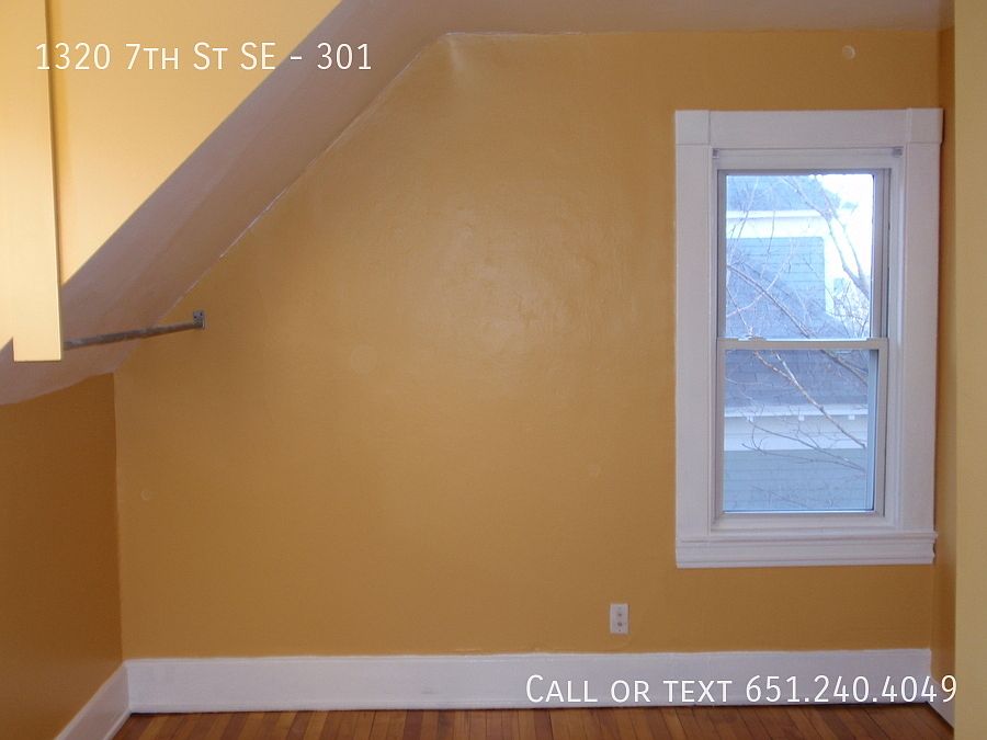 1st image of 1320 7th St SE Unit 301