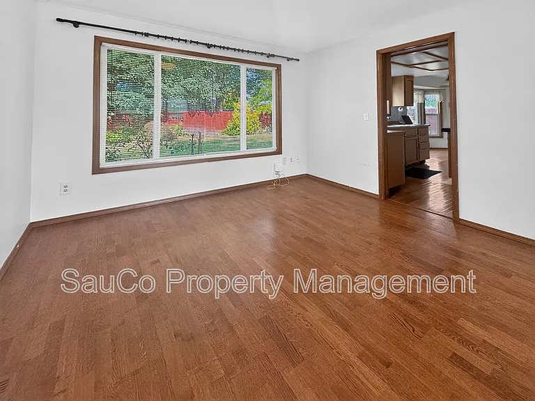 1587 NE 57th Ave — Photo 11