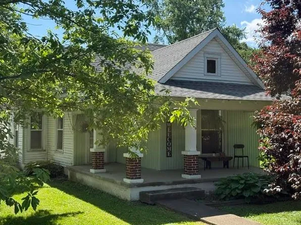 8289 N Centerville Rd, Williamsburg, IN 47393