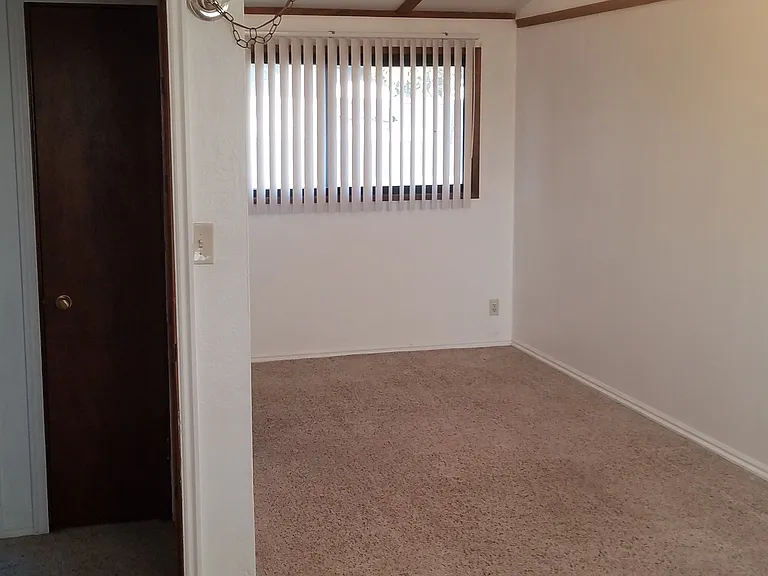 3449 Taft Way — Photo 10